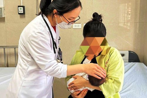 Tự ý pha loãng sái thuốc phiện cho bé 1 tháng tuổi uống, cả gia đình hối hận muộn màng