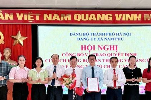 Cán bộ xã Nam Phù chủ động thích ứng với yêu cầu mới