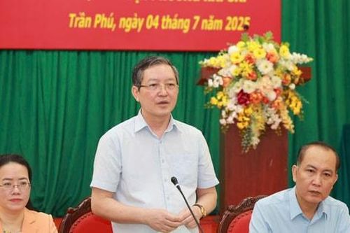 Chủ tịch Hội Nông dân Việt Nam Lương Quốc Đoàn làm việc với xã Trần Phú