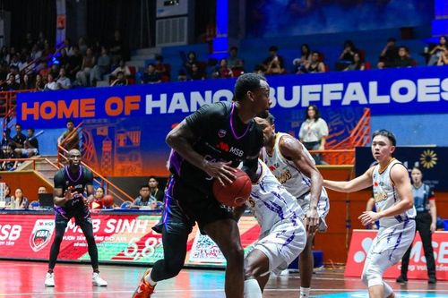 'Trâu Thủ đô' trình làng ngôi sao DaQuan Bracey