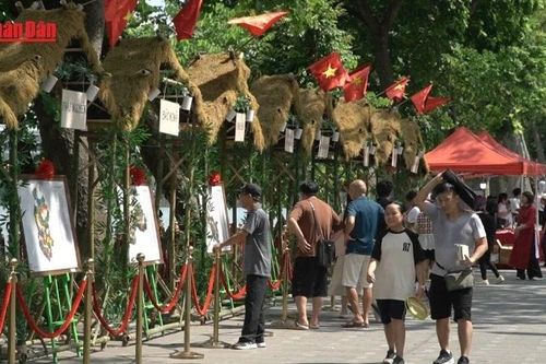 Triển lãm tranh da 'Về chung một nhà' - thông điệp đoàn kết