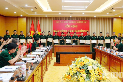 Hội nghị Quân chính Binh chủng Tăng thiết giáp 6 tháng đầu năm 2025
