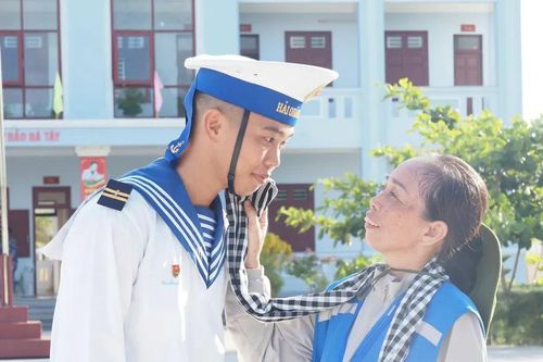 Hạnh phúc giữa biển trời bao la