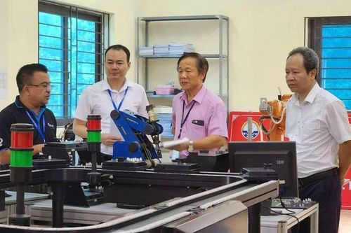 Thúc đẩy hoạt động nghiên cứu chuyển giao khoa học công nghệ
