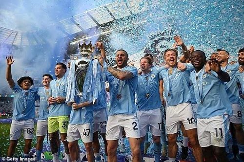Kyle Walker tái xuất Ngoại hạng Anh