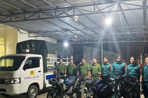 Công an phường Hà Tiên ra quân bảo đảm an ninh trật tự sau khi thành lập