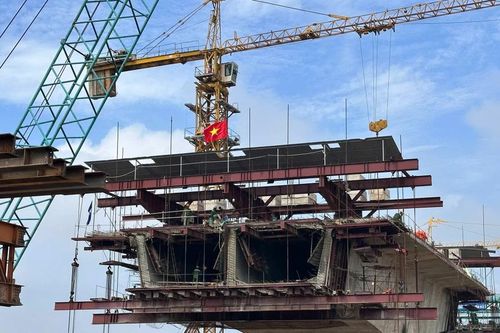 Cầu Phong Châu mới dự kiến hợp long vào dịp Quốc khánh 2/9