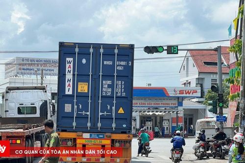 TPHCM: Người phụ nữ bị xe container cán tử vong