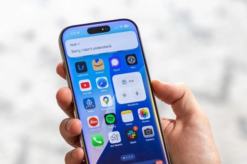 iPhone 'đóng băng' video call nếu có người cởi đồ