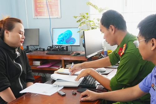 Cô gái bị khởi tố vì không trả lại 100 triệu đồng cho người chuyển khoản nhầm