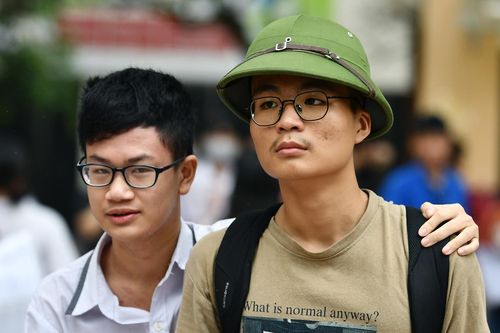Loạt trường THPT ở Hà Nội có điểm chuẩn giảm 'sốc' năm nay