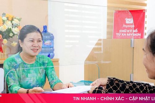 Một ngày ở 'cửa ngõ' chính quyền cơ sở
