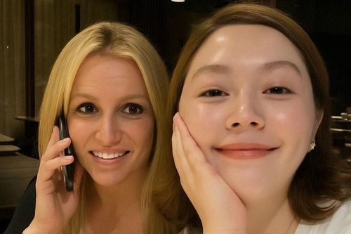 'Dậy sóng' với bức ảnh giữa Bảo Thy và Britney Spears