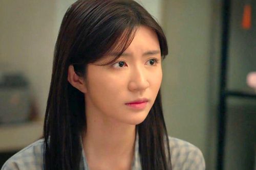 Dịu Dàng Màu Nắng nhận gạch đá