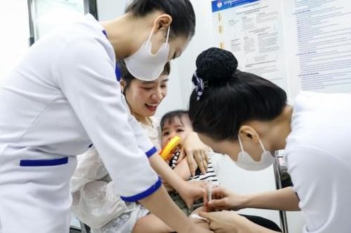 Vắc xin giúp phòng 'bệnh tử' trong vài giờ sản xuất tại Mỹ đã có tại VNVC