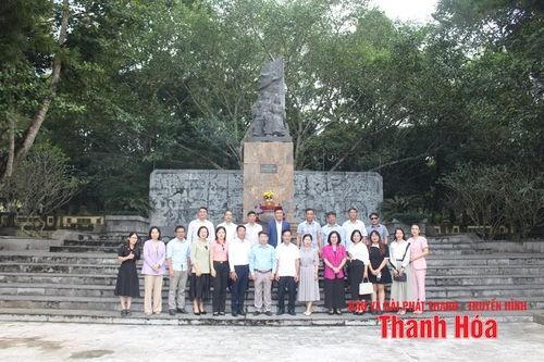 Đa dạng hành trình du lịch 'về nguồn'