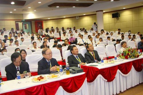 Hơn 400 bác sĩ các tỉnh, tuyến Trung ương tham dự Hội nghị chuyên ngành tim mạch
