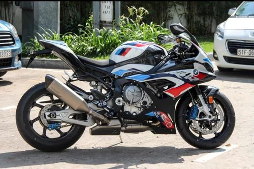 BMW M 1000 RR-Siêu mô tô đua giá từ 767 triệu đồng