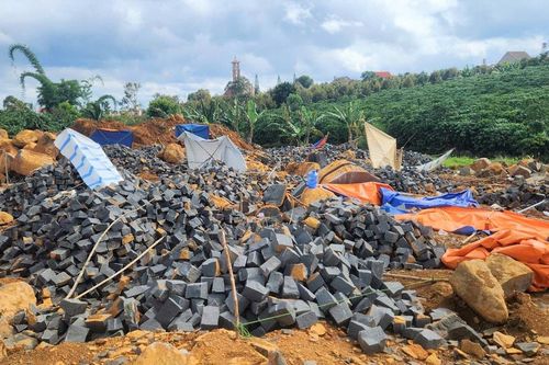 Giao công an kiểm tra, xử lý hầm khai thác đá trái phép quy mô lớn