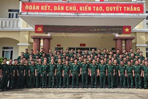 Đơn vị là nhà, cán bộ, chiến sĩ là anh em ruột thịt