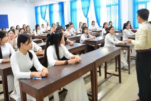Hơn 800 thí sinh dự kỳ thi đánh giá năng lực các môn năng khiếu khối M và N