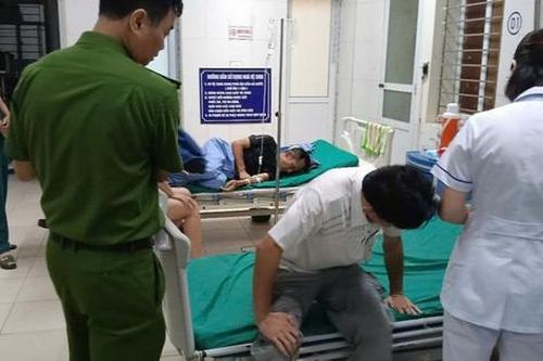 Phú Thọ: Công an xã Tân Lạc dùng xe tuần tra chở người gặp nạn đi cấp cứu