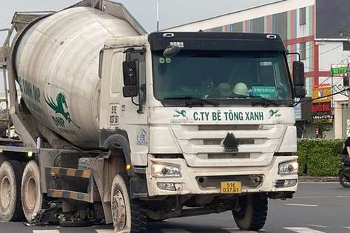 TP.HCM: Nữ tài xế xe ôm công nghệ bị xe bồn cán tử vong thương tâm
