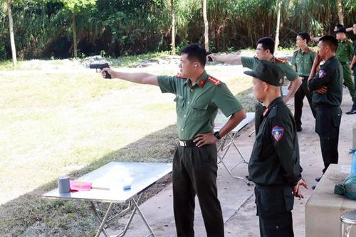 Thanh niên Công an Sơn La tranh tài sôi nổi tại giải bắn súng năm 2025