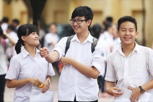 Nhiều trường THPT ở Hà Nội giảm điểm chuẩn lớp 10