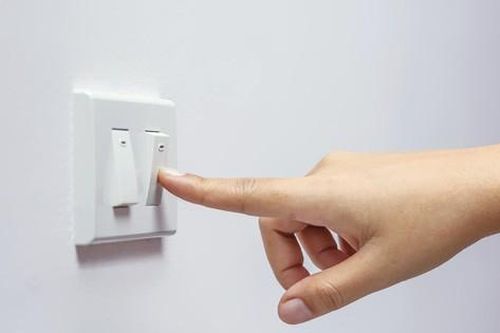 Người dân có thể yêu cầu giải đáp về tiền điện tăng bất thường