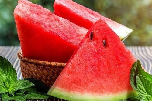 Những thực phẩm khắc tinh với dưa hấu: Thèm đến mấy cũng không nên ăn cùng nhau kẻo rước họa vào thân