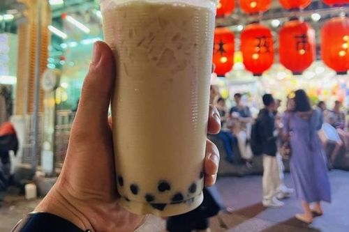 Nữ ca sỹ phải bỏ nghề, họng đau như dao cắt do nghiện trà sữa