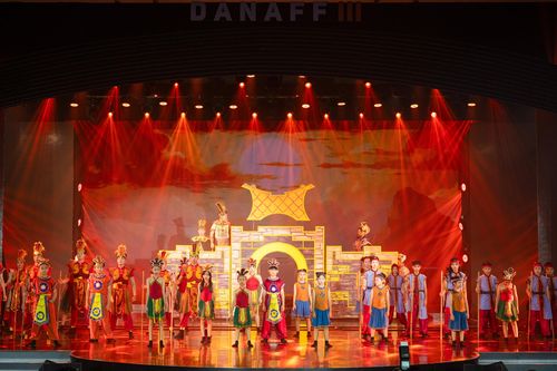 'The Enchanted Crossbow' của Victoria School tỏa sáng tại DANAFF III