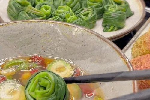 Món rau rẻ bèo mà gây nghiện cả mùa hè: Thanh mát, đẹp mắt, cả nhà ăn sạch veo!