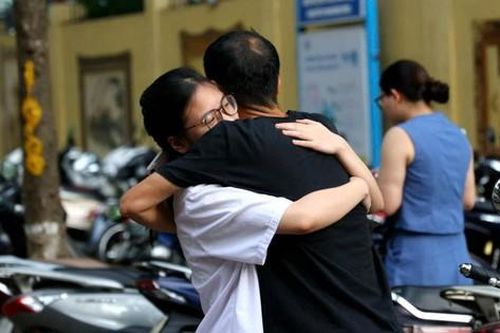 Lối đi nào khi cánh cửa lớp 10 công lập khép lại?