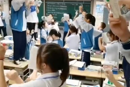 Trào lưu vừa học vừa nhảy gây tranh cãi tại Trung Quốc