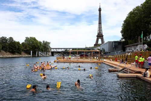 Khách sợ tiêu chảy, nôn mửa khi được cho phép bơi ở sông Seine