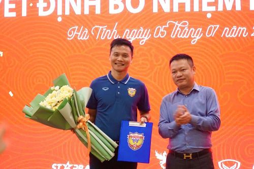 HLV Nguyễn Công Mạnh: Tái ngộ và thách thức tại núi Hồng