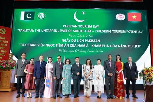 Khám phá núi tuyết, sa mạc và rừng xanh tại Ngày Du lịch Pakistan