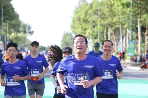 Hơn 5.000 VĐV chạy marathon chào mừng thành lập TP Cần Thơ (mới)