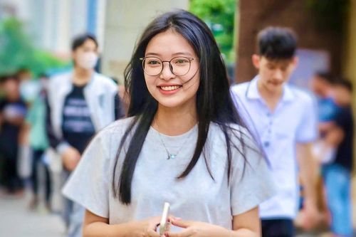Choáng với tỷ lệ 1 'chọi' hơn 80 vào một trường công an