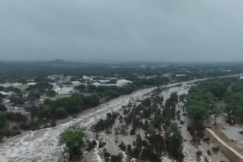 Người sống sót sau lũ lụt Texas kể tình cảnh 'thiên đường trở thành đống đổ nát'