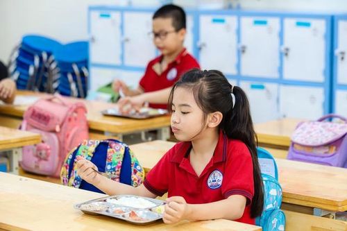 Hà Nội dành hơn 3.000 tỷ đồng để hỗ trợ ăn bán trú cho học sinh tiểu học