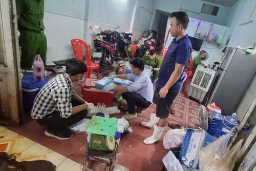 Phát hiện hoa chuối tẩm hàn the, chất tẩy trắng bán ra thị trường ở Tp.HCM
