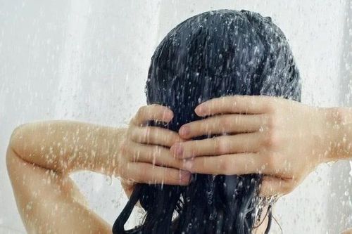 Những điều cần tránh khi tắm vào mùa hè để bảo vệ sức khỏe