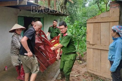 Xã Dương Quỳ khẩn trương khắc phục hậu quả mưa lũ