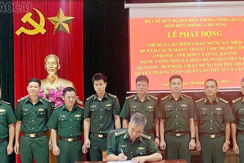 Phát động đợt thi đua cao điểm 'Phất cao cờ hồng tháng Tám – Thi đua giành 3 nhất'