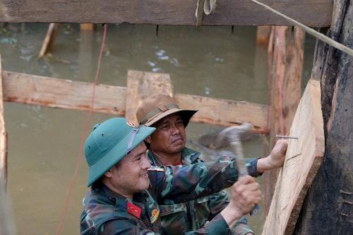 Ðể thế trận lòng dân thêm vững chắc