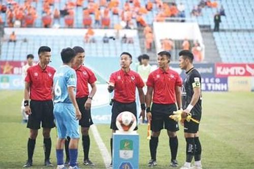 Tiến 'Tay - chân - miệng'