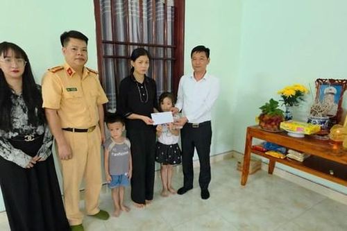 Báo Xây dựng thăm hỏi gia đình thiếu tá Hà Văn Minh hy sinh khi làm nhiệm vụ ở Lai Châu
